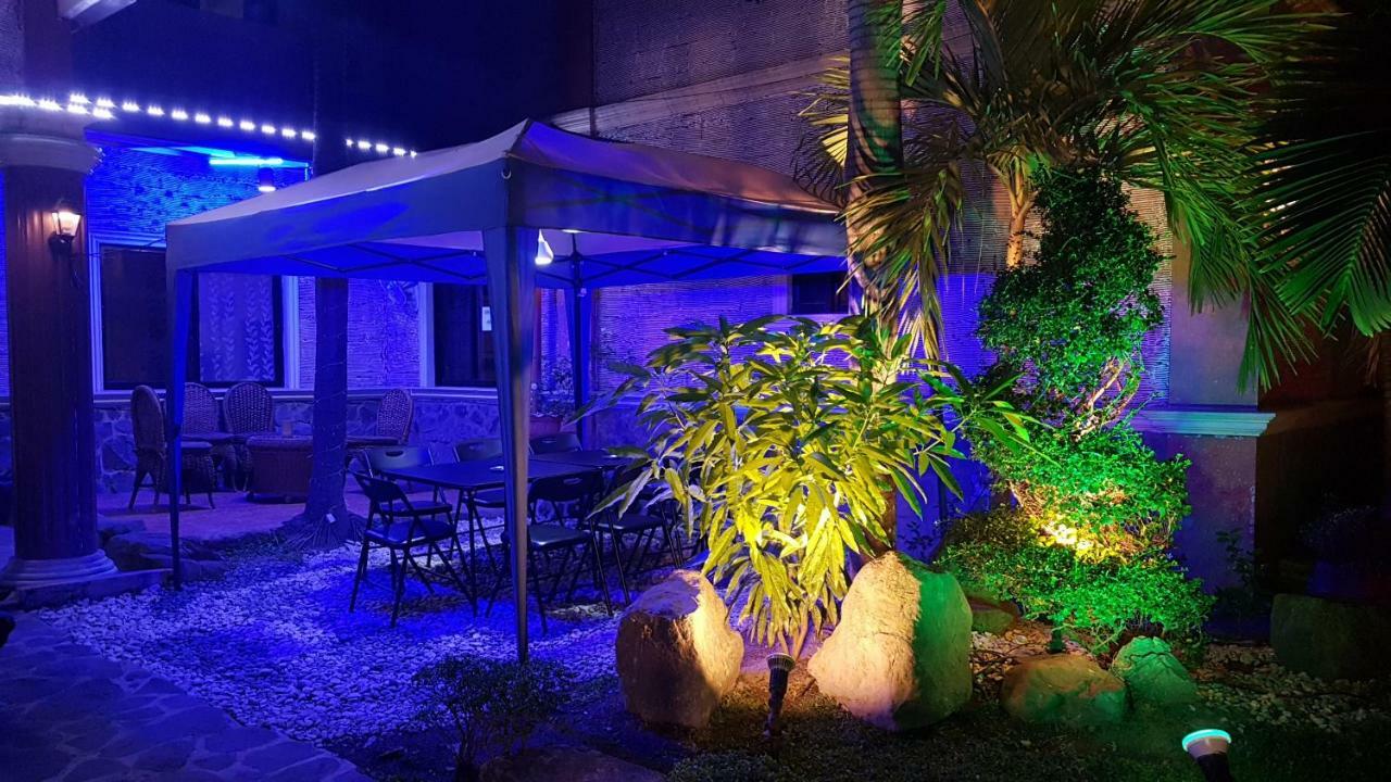 Gardensuite Hotel Anunas Extérieur photo